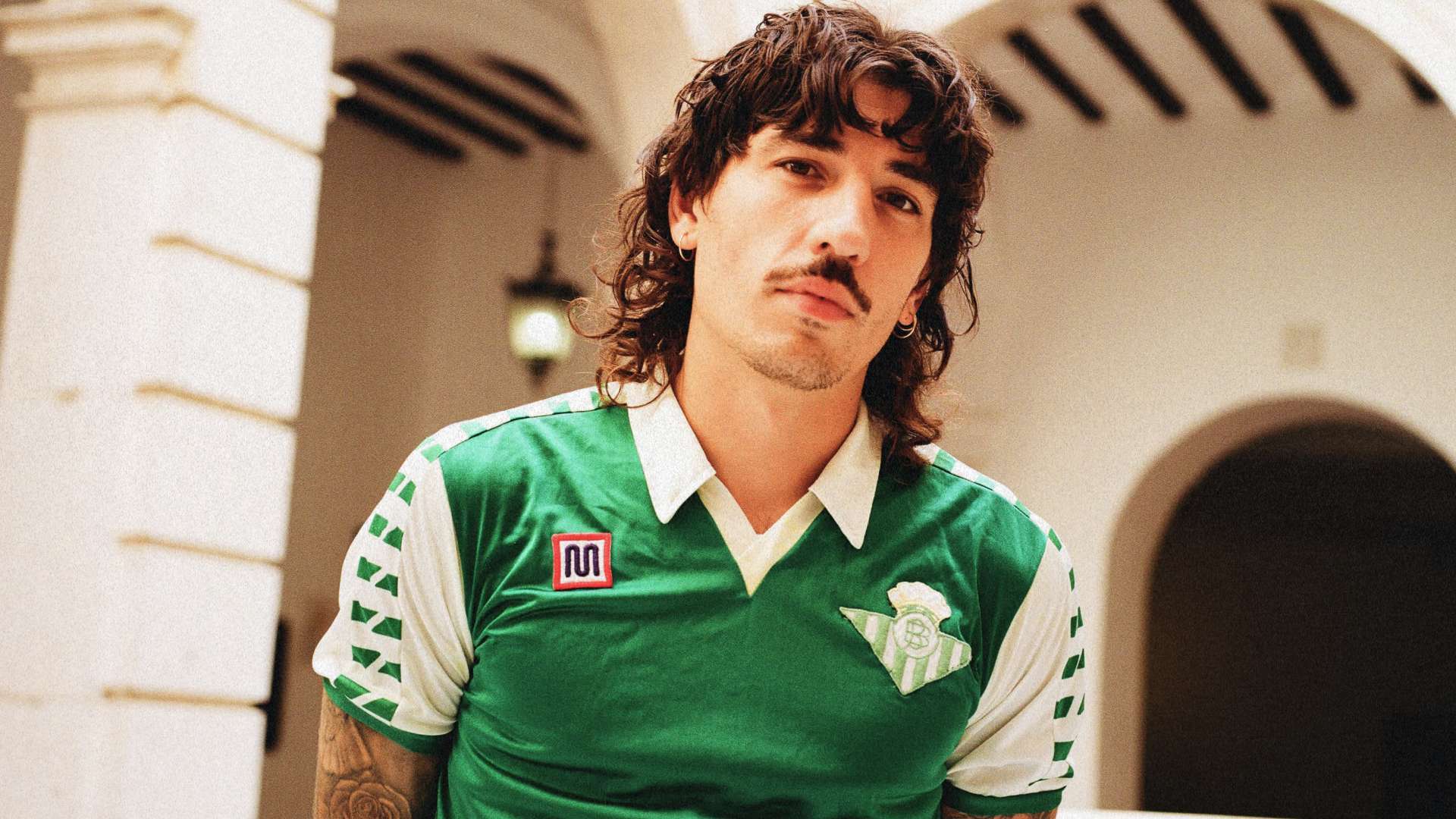 英媒：滕哈格帅位告急，联赛失利富勒姆后压力空前加剧